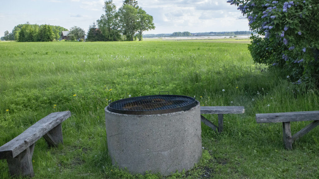 Grillplats vid raststugan Hälsingestugan
Tysslingen